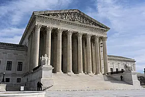 Us Supreme Court Blocks New Deportations Under 18Th Century Wartime Law