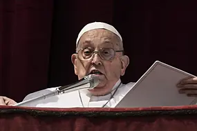 Pope Francis Appears On Easter Sunday To Deliver Blessing