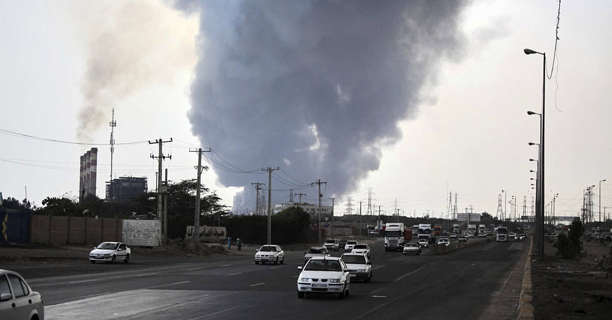 At least 516 people injured as massive explosion rocks Iranian port