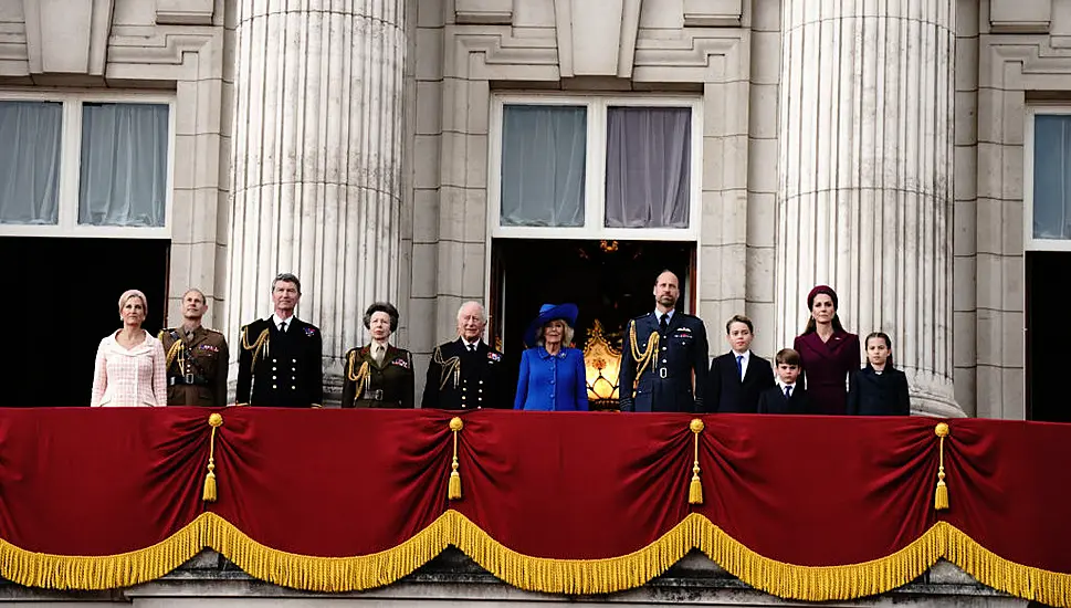 British Royal Family Lead Ve Day Commemorations From Buckingham Palace Balcony