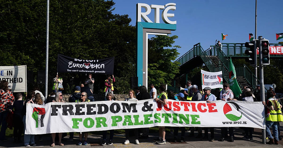 Протестиращите призовават за RTé и BBC Boycott of Eurovision 