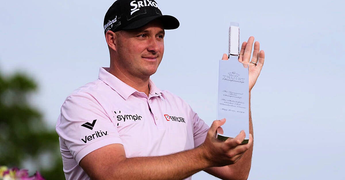 Sepp Straka се възползва от плъзгането на Shane Lowry във Филаделфия 