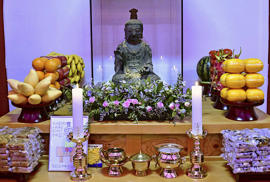 Buddhist statue stolen from Japanese temple returned from South Korea