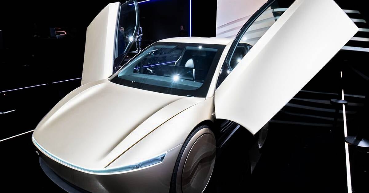 Регулаторът пита Tesla как такситата без шофьори ще избегнат причиняването на инциденти в Тексас 