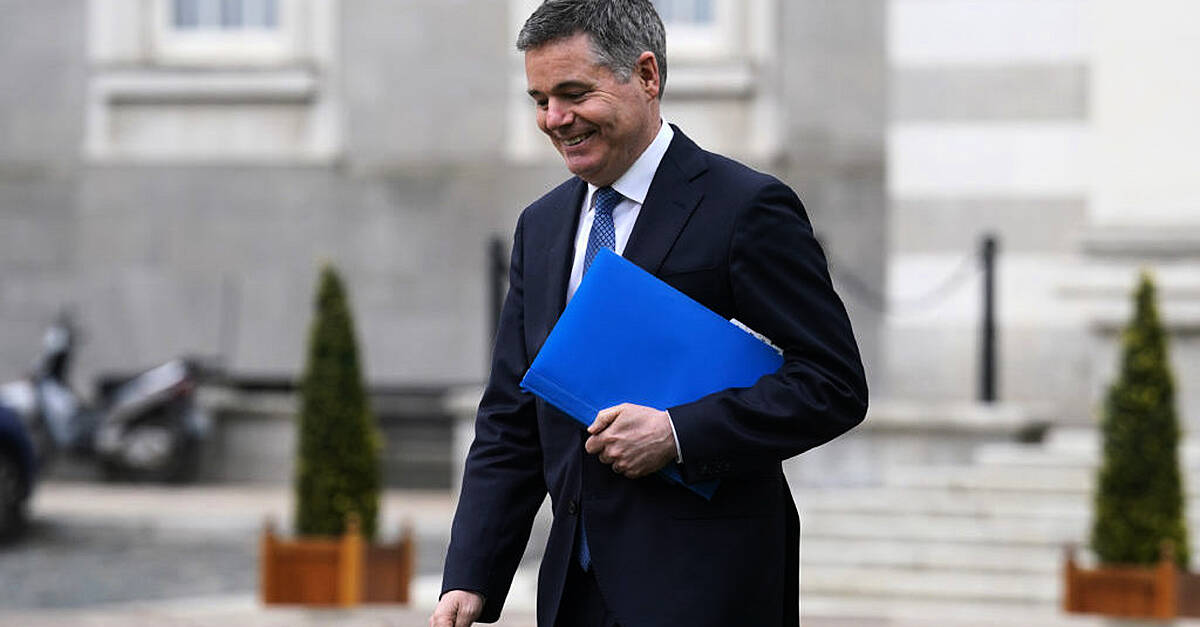 Pay cap of €500,000 at AIB and PTSB removed, Finance Minister says
