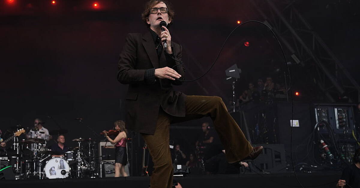 Pulp revealed as mystery band Patchwork as they appear for Glastonbury set