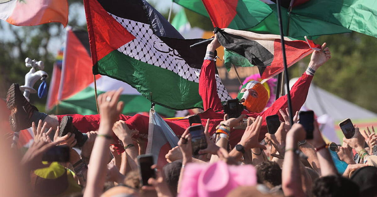Acts who made political statements at Glastonbury 2025