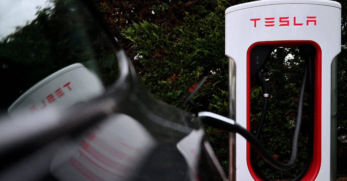 Новият бум на продажбите на автомобили през юни на Back of EVS Boost 
