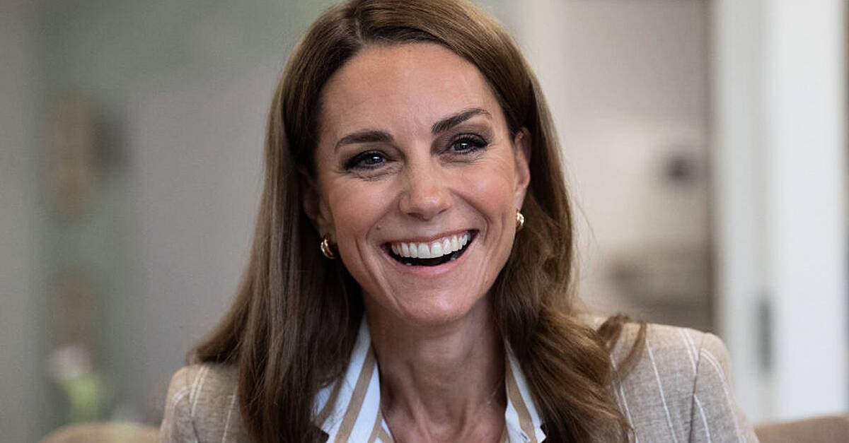UK`s Princess Kate says she had to `put on brave face` in cancer journey