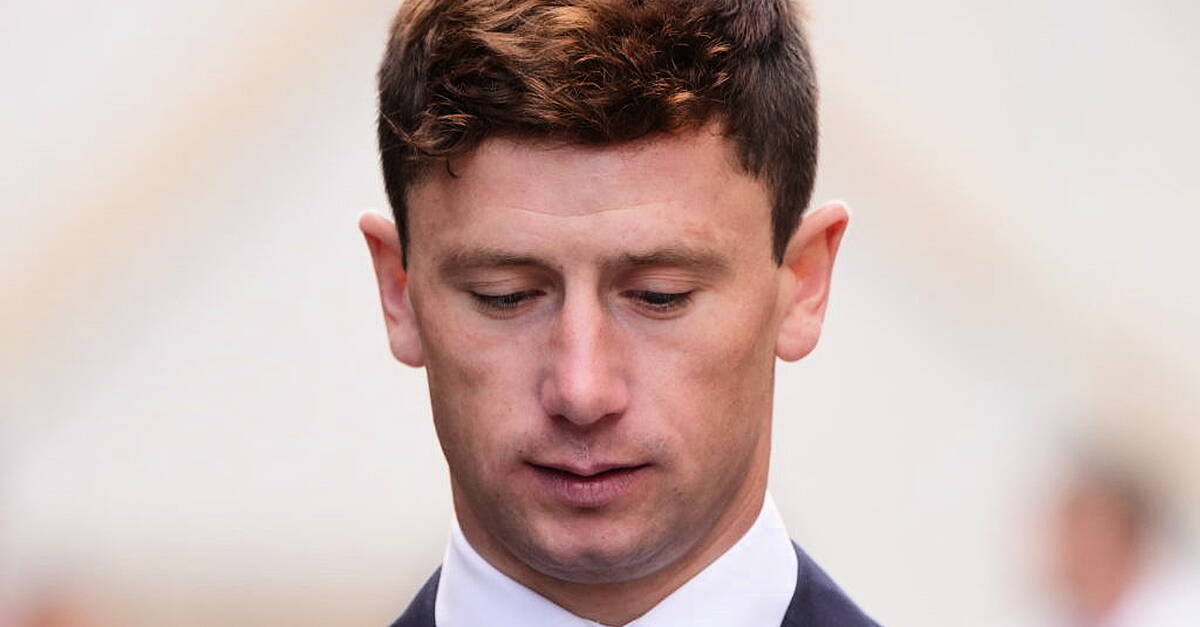 ‘I have let a lot of people down’ – Champion jockey apologises for drink-driving