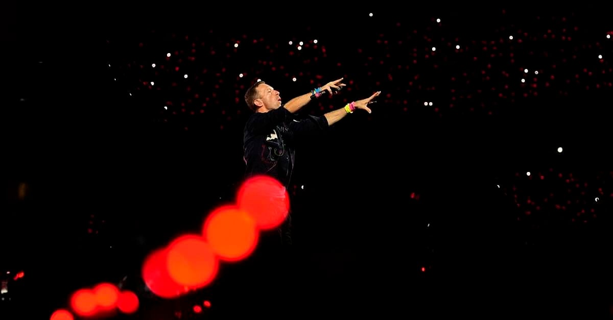 Шефът на технологичната компания се отказва след спор за Coldplay Concert Video 