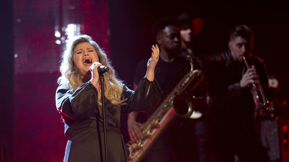 Kelly Clarkson Responds To Claim Her Marriage ‘Didn’t Work’ Due To Her Schedule