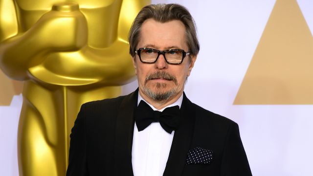 Gary Oldman In First Look Photos Of David Fincher’s New Film Mank