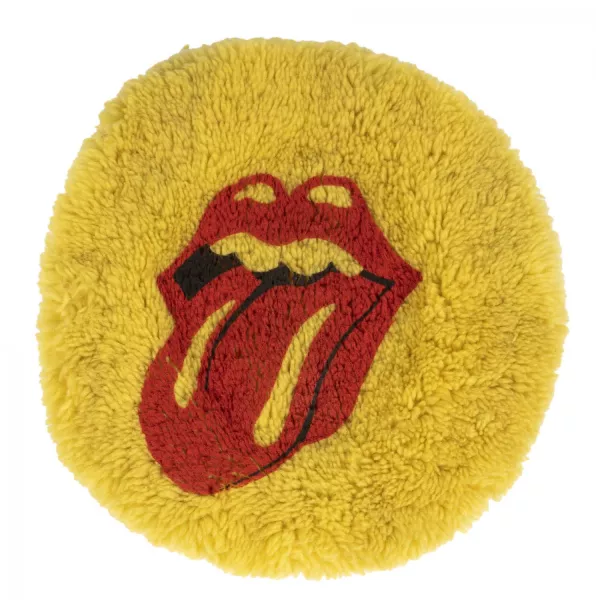 This Rolling Stones toilet seat cover may have set a world record after selling at auction in the US for about £897 (Julien’s Auctions/PA)