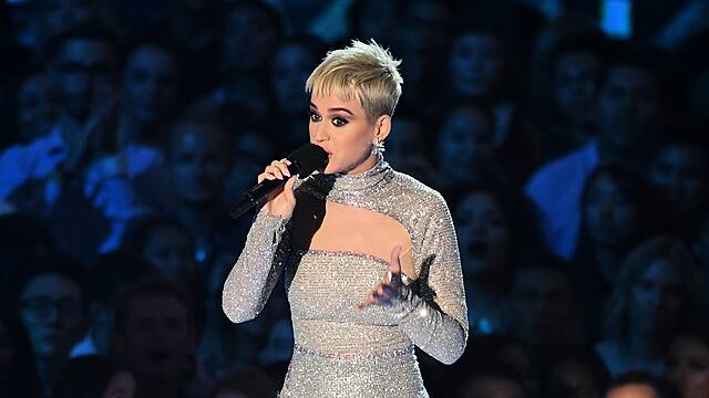 Katy Perry Returns To American Idol After Giving Birth To Baby Daughter