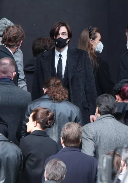 Robert Pattinson wearing a face mask (Peter Byrne/PA)