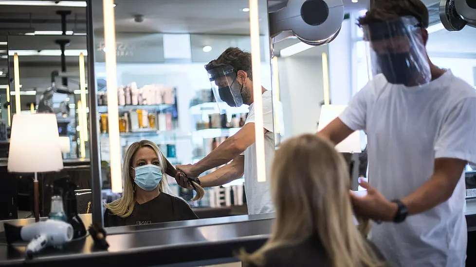 Face Visors Not Enough Protection For Hairdressers, Scientists Say