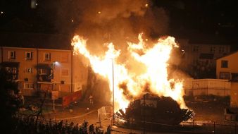Placing Of Poppy Wreaths On Derry Bonfire Condemned