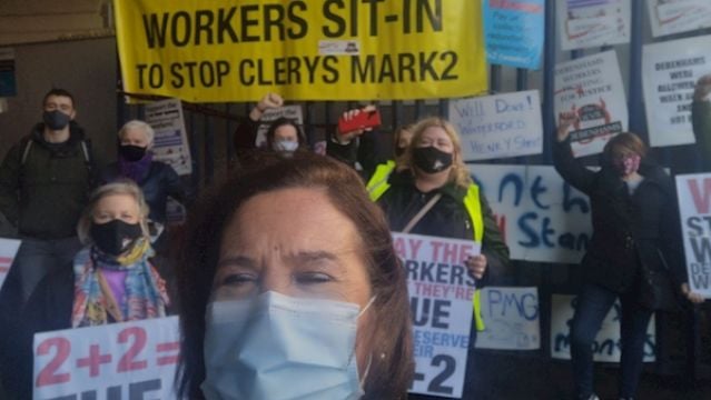Politicians Join Debenhams Workers On Picket Lines Around Country