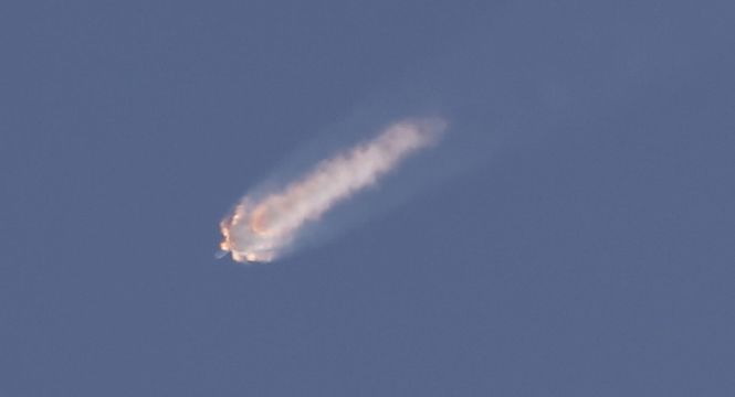 Spacex Astronauts Splash Down To Earth