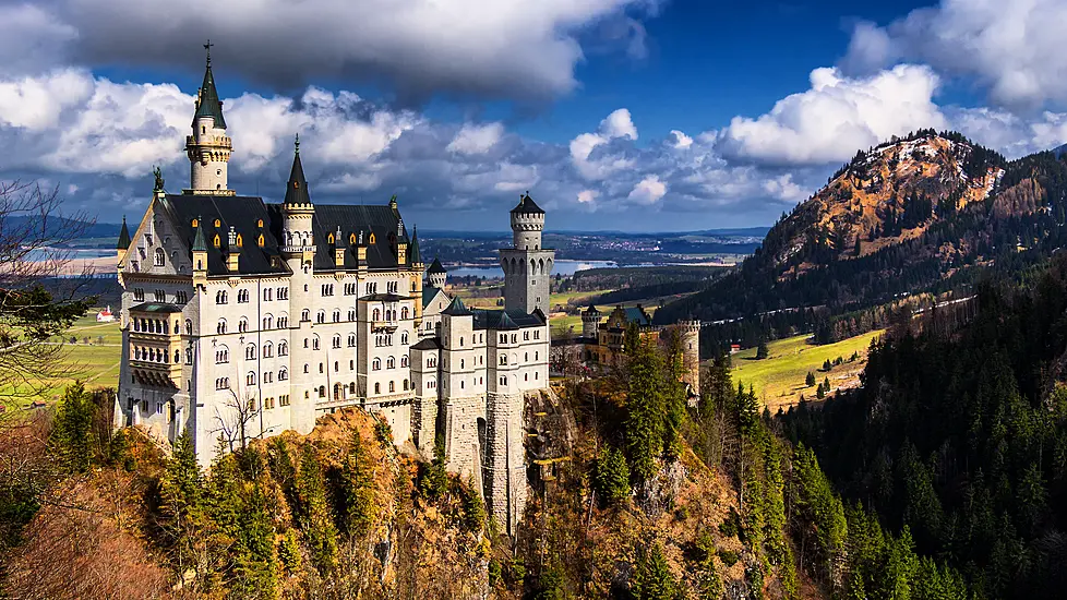 8 Of The World’s Most Beautiful Castles