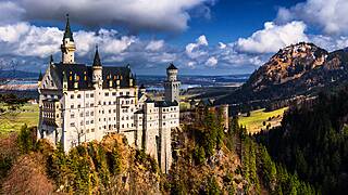 8 Of The World’s Most Beautiful Castles