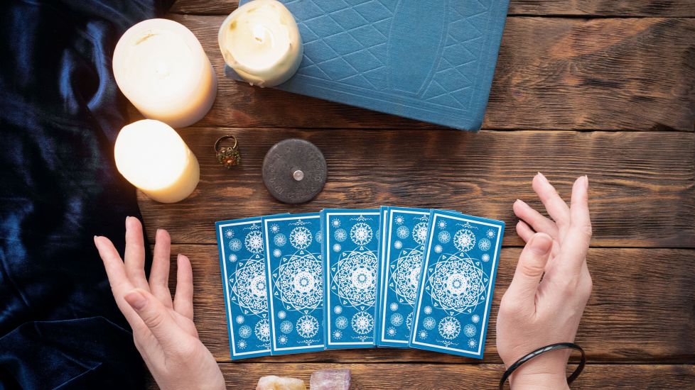 Tarot Is Trendy Right Now And This Is Why Millennials Are Obsessed With It