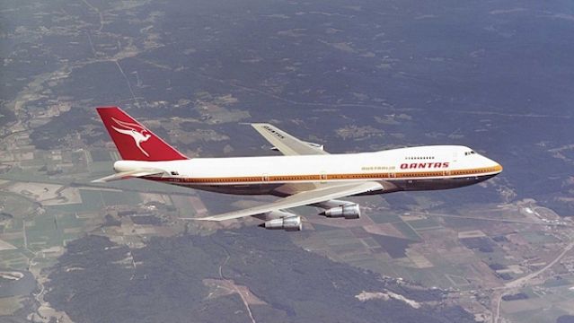 Qantas Sells Off Fully-Stocked 747 Bar Carts