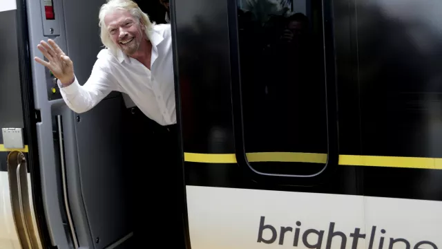 Us Passenger Train Company Drops Virgin As Partner