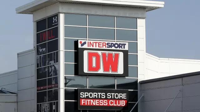 Mike Ashley’s Frasers Promises To Save Jobs After Deal For Dw Sports Assets