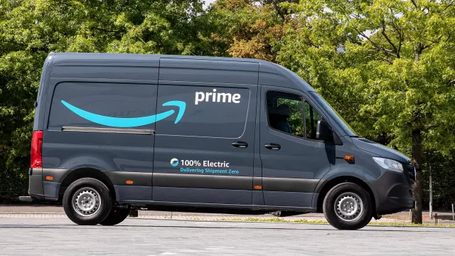 Amazon Orders More Than 1,800 Electric Delivery Vans From Mercedes-Benz