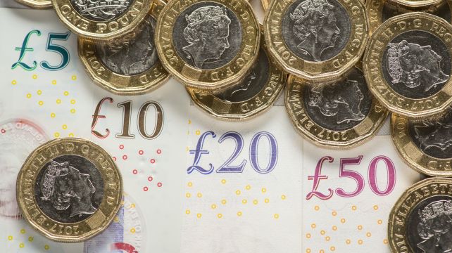 Pound Hit As No-Deal Brexit Fears Ramp Up