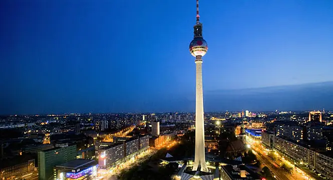 Germany's Debt Costs Hit Historic Low Despite Record Borrowing