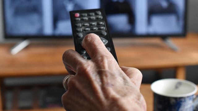 Limiting Tv Time To Two Hours A Day Could Minimise Health Risks, Study Suggests