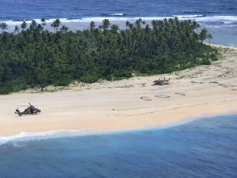 An Australian Army helicopter lands on Pikelot Island in the Federated States of Micronesia (Australian Defence Force via AP)