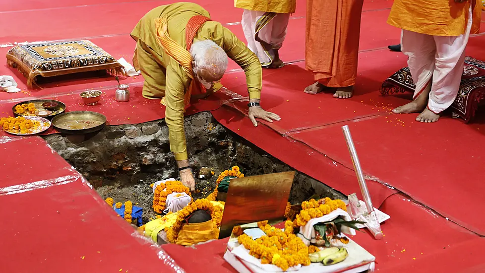 Indian Pm Lays Foundation Stone Of New Temple At Razed Mosque Site