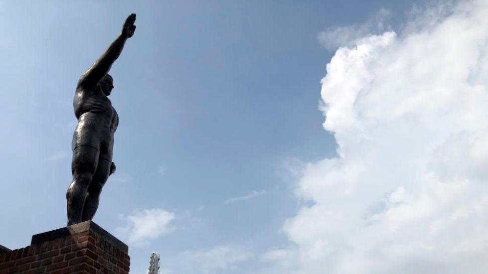 Saluting Statue To Be Removed From Amsterdam’s Olympic Stadium