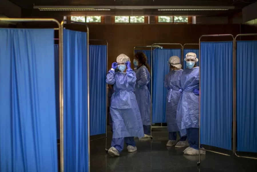 Health workers in Barcelona province (Emilio Morenatti/AP)