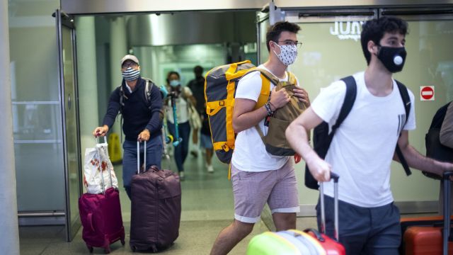 Uk Travellers Left Frustrated After Missing Quarantine Deadline