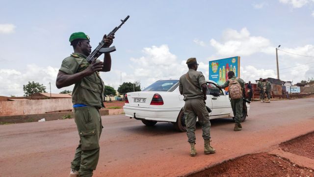 Mali Soldiers Detain Senior Officers In Apparent Mutiny