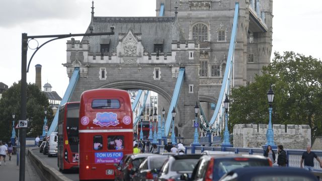 Traffic In Central London Gridlocked After Tower Bridge Stuck Open For An Hour