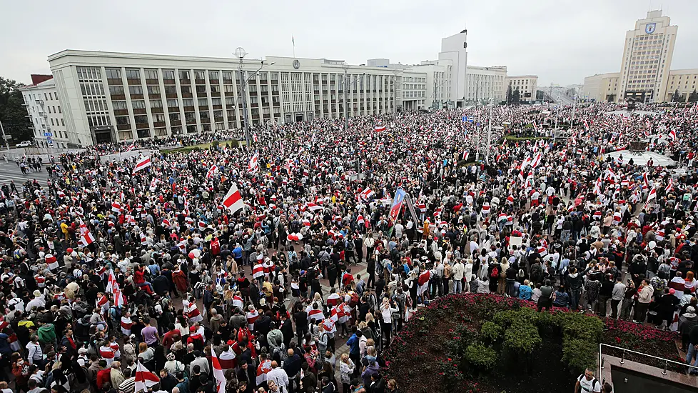 Vast Protest In Minsk Keeps Up Pressure On Belarus President