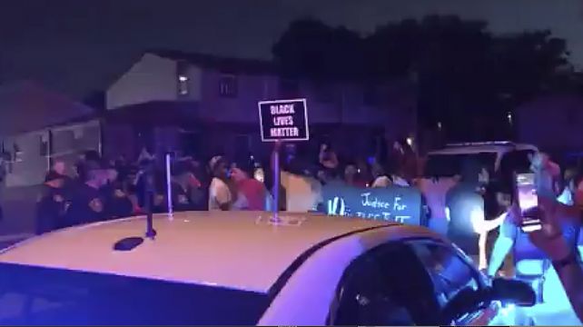 Protests After Footage Shows Black Man Shot In The Back By Us Police