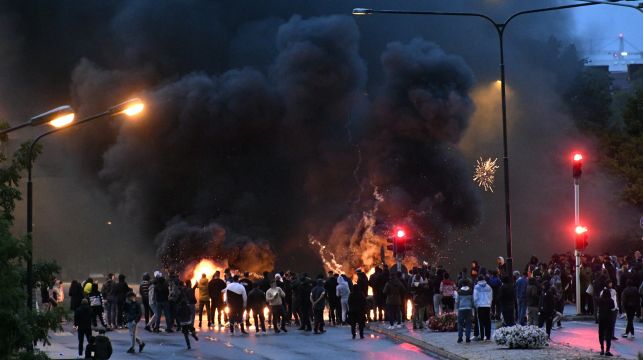 Riots In Sweden After Far-Right Activists Burn Koran