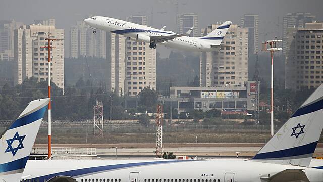 Israeli And Us Delegations Head To Uae In First Direct Flight