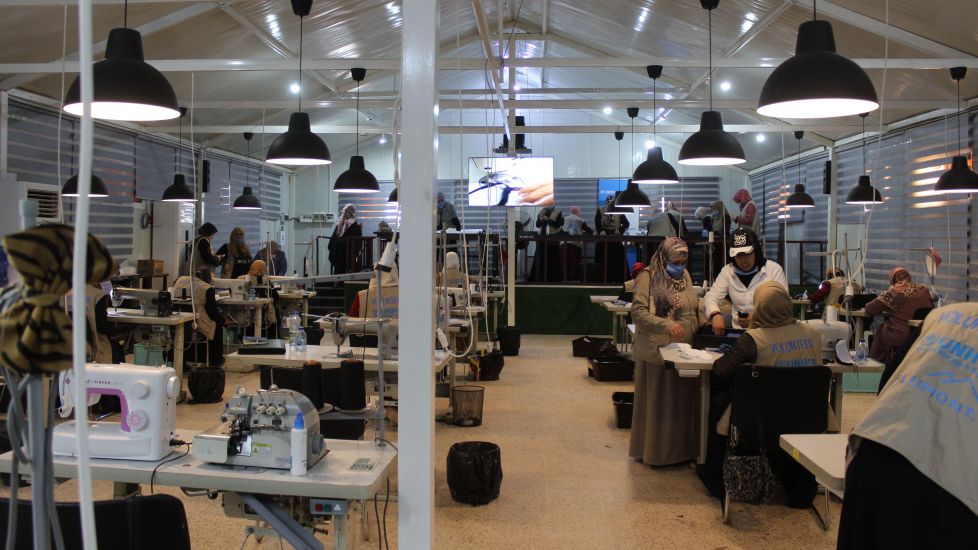 Uk Scientists Team Up With Syrian Refugees To Develop Reusable Ppe