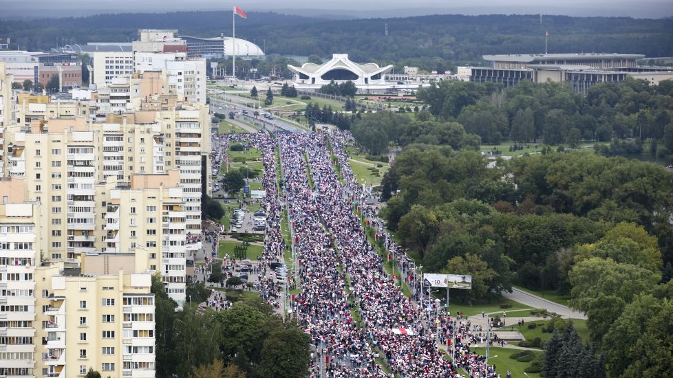 100,000 March In Minsk To Demand Resignation Of Belarus Leader