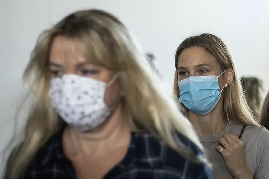 Bar Refaeli (right) and her mother, Zipi (Ariel Schalit/AP)