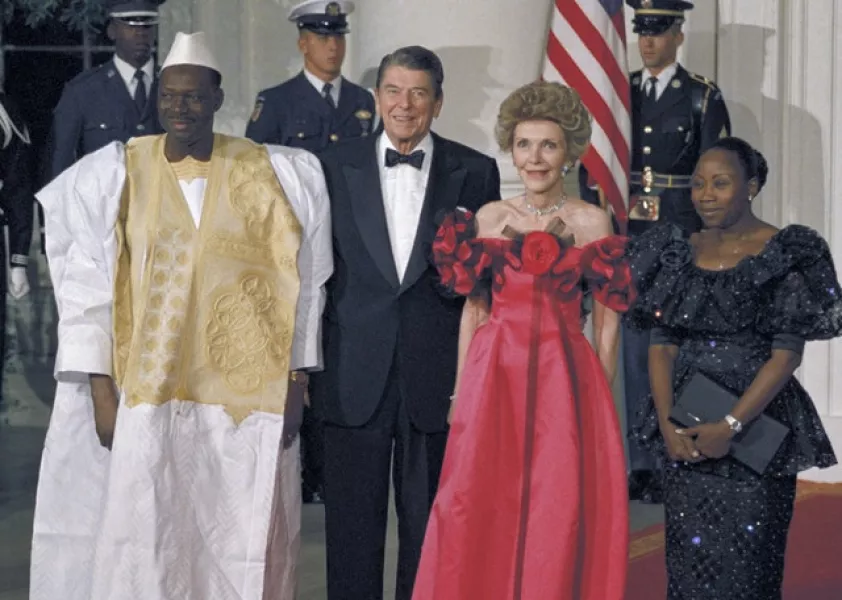 Moussa Traore with then-president Ronald Reagan (Scott Applewhite/AP