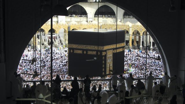 Saudi Arabia Unveils Health Measures That Will Allow Pilgrims To Visit Mecca
